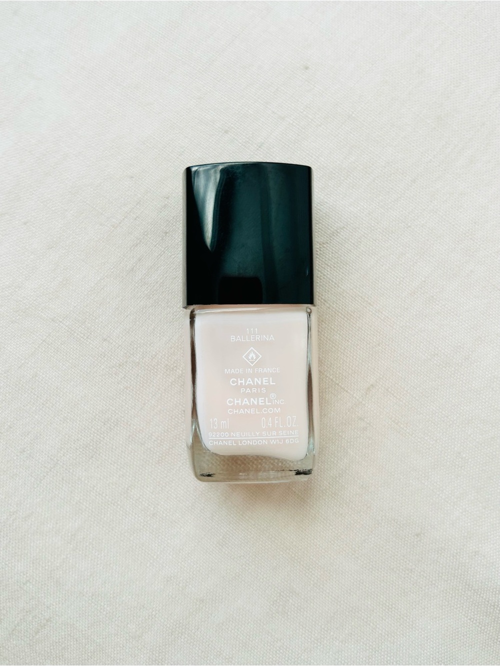 CHANEL 111 Ballerina Le Vernis Nail Polish - Picture 2 of 4